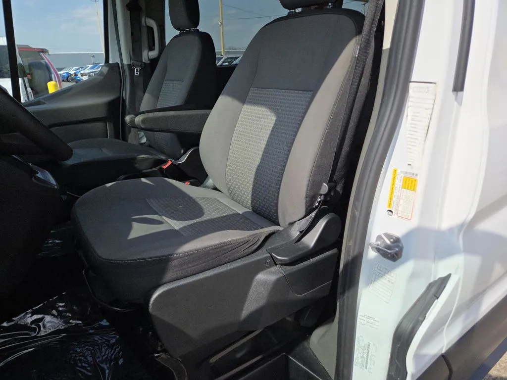 2024 Ford Transit Passenger Van XLT - Photo 25