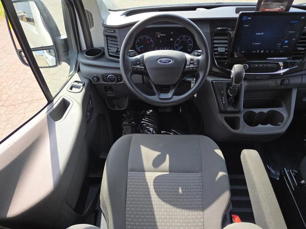 2024 Ford Transit Passenger Van XLT - Photo 26
