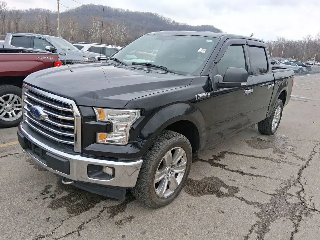 Black 2017 Ford F-150 XLT for sale in Columbus, OH