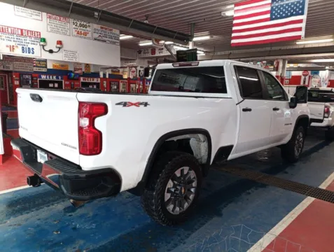 Another view of 2022 Chevrolet Silverado 2500HD Custom for sale in Columbus, OH at SAVVY AUTO SALES LLC