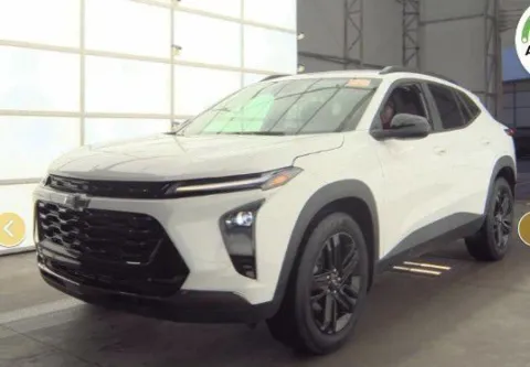 White 2025 Chevrolet Trax ACTIV for sale in Columbus, OH