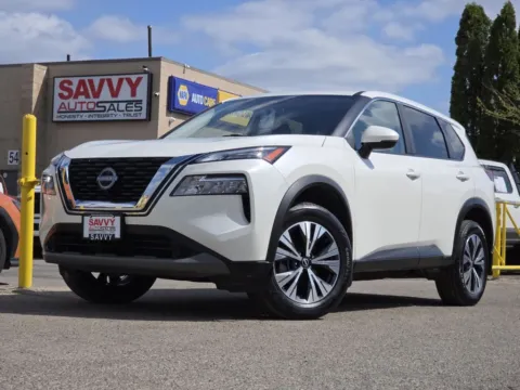 White 2023 Nissan Rogue SV for sale in Columbus, OH