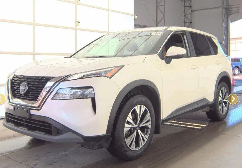 White 2023 Nissan Rogue SV for sale in Columbus, OH