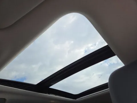 More photos of 2023 INFINITI QX60 LUXE at SAVVY AUTO SALES LLC, OH