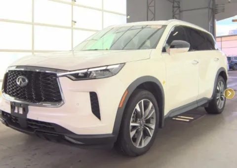 White 2023 INFINITI QX60 LUXE for sale in Columbus, OH