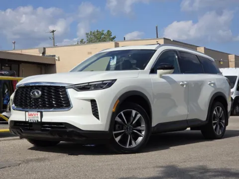 White 2023 INFINITI QX60 LUXE for sale in Columbus, OH
