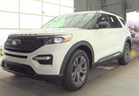 White 2023 Ford Explorer XLT for sale in Columbus, OH