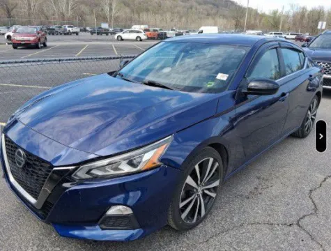 Blue 2022 Nissan Altima 2.5 SR for sale in Columbus, OH