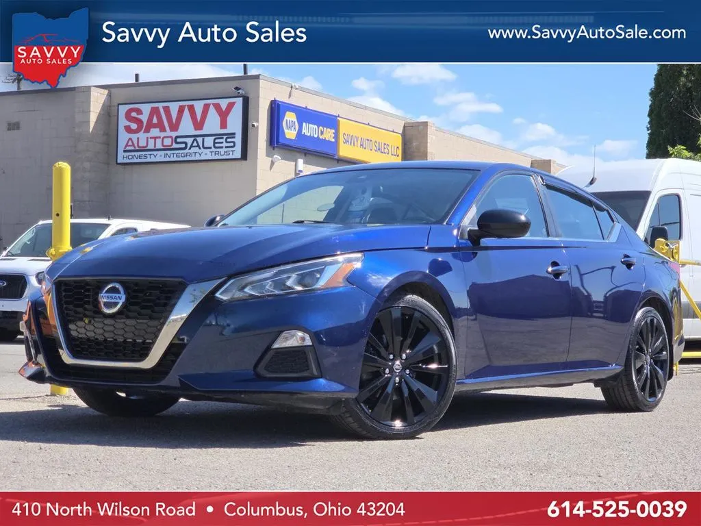 Blue 2022 Nissan Altima 2.5 SR for sale in Columbus, OH
