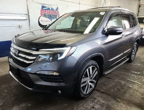 Gray 2018 Honda Pilot Touring for sale in Columbus, OH