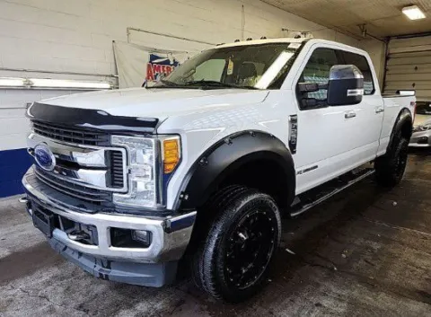 Blue 2017 Ford F-250SD XLT for sale in Columbus, OH