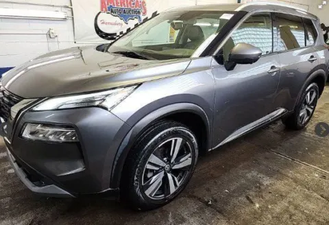 Gray 2021 Nissan Rogue SL for sale in Columbus, OH