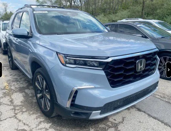 Gray 2024 Honda Pilot Elite for sale in Columbus, OH