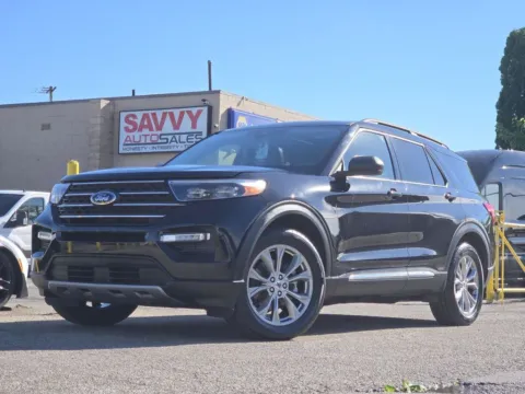 Black 2023 Ford Explorer XLT for sale in Columbus, OH
