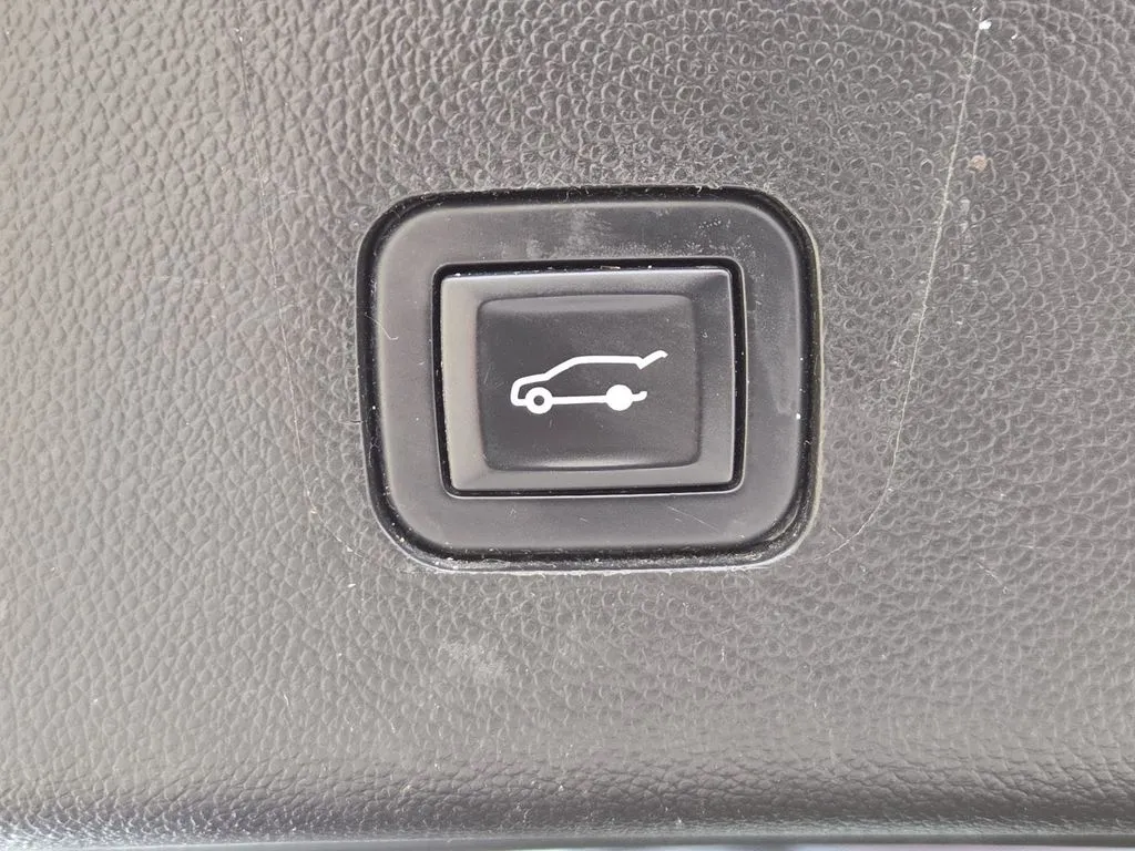 2019 Chevrolet Traverse RS - Photo 19