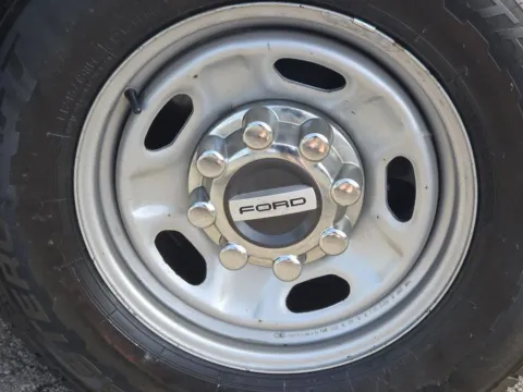 More photos of 2018 Ford F-250SD XL at SAVVY AUTO SALES LLC, OH