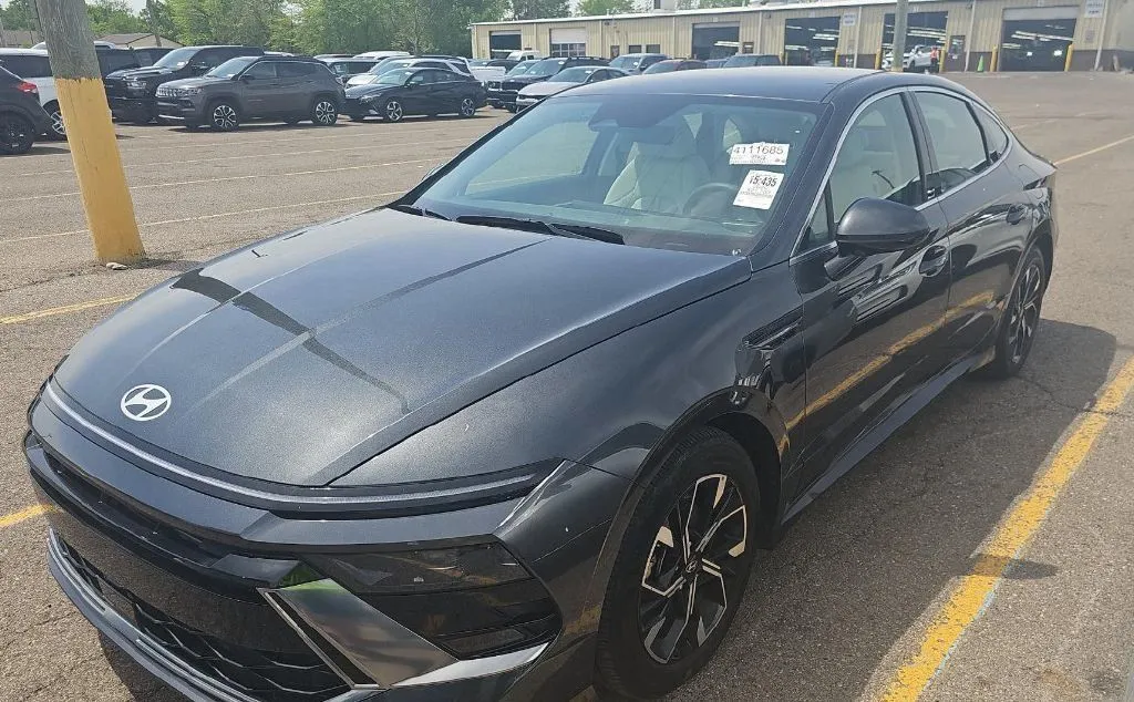 2025 Hyundai Sonata SEL's photo
