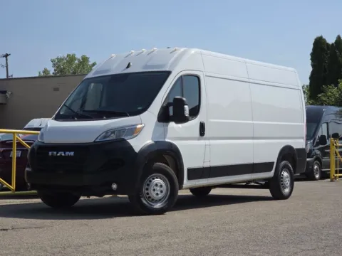 White 2025 Ram ProMaster 2500 High Roof for sale in Columbus, OH