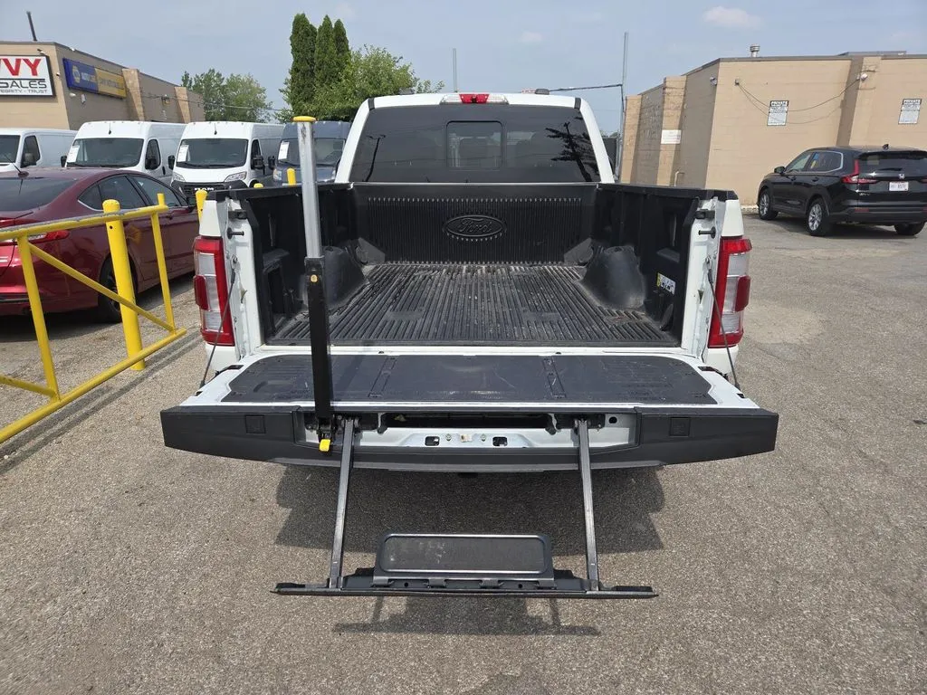 Ford F-150 photo 18
