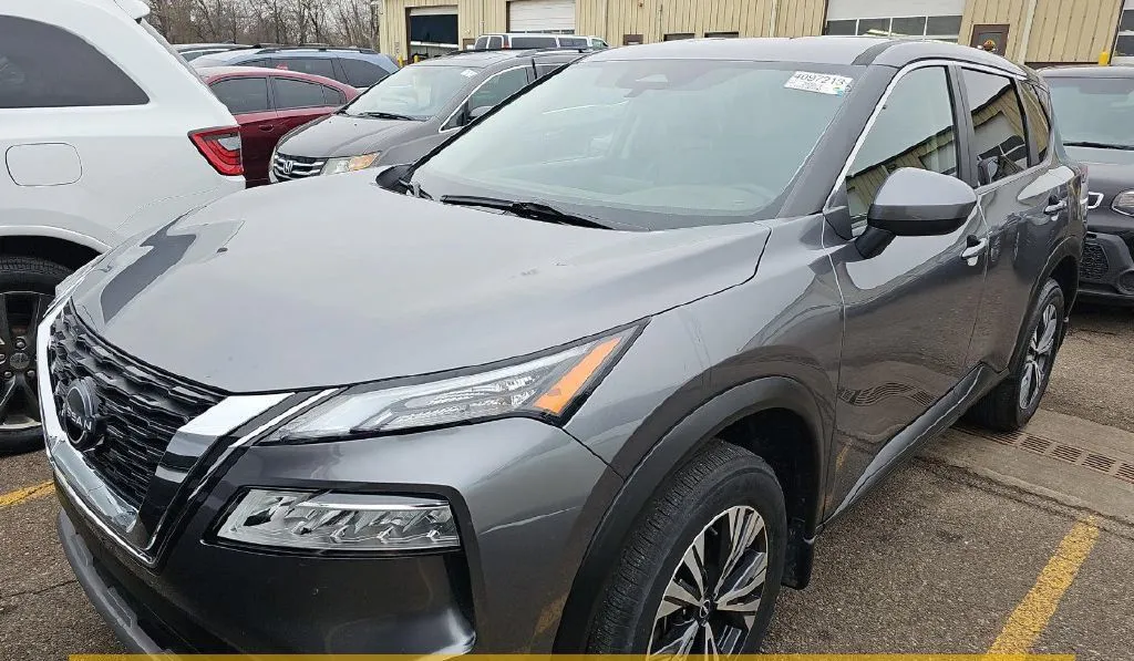 Gray 2023 Nissan Rogue SV for sale in Columbus, OH