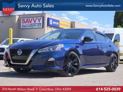Blue 2022 Nissan Altima 2.5 SR for sale in Columbus, OH