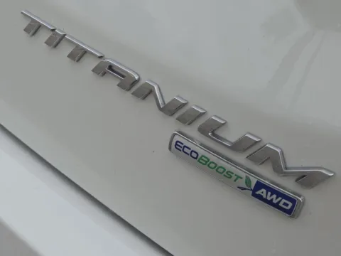 More photos of 2020 Ford Edge Titanium at SAVVY AUTO SALES LLC, OH