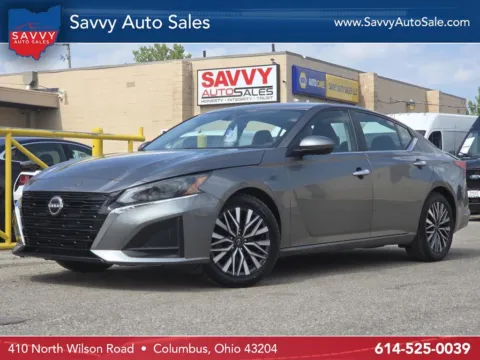 Gray 2023 Nissan Altima 2.5 SV for sale in Columbus, OH