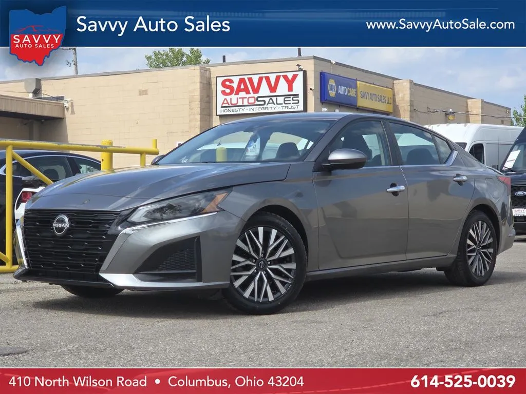 Gray 2023 Nissan Altima 2.5 SV for sale in Columbus, OH