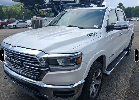 2021 RAM 1500 Laramie 4x4 Crew Cab 5'7's photo