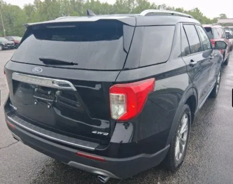 Another view of 2022 Ford Explorer Limited for sale in Columbus, OH at SAVVY AUTO SALES LLC