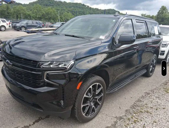 2023 Chevrolet Suburban 4WD 1500 RST's photo