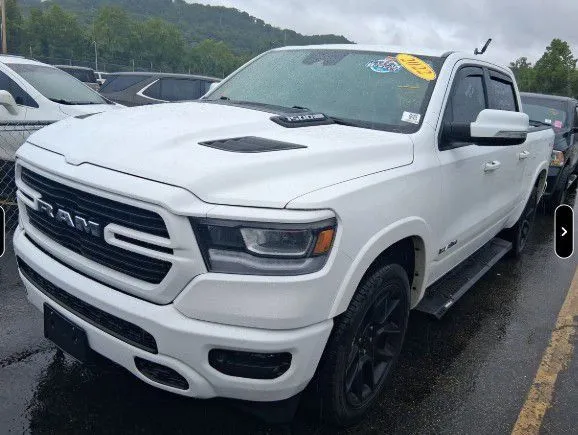 2022 RAM 1500 Laramie 4x4 Crew Cab 5'7's photo