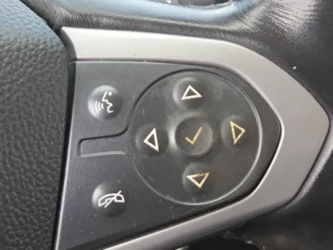 More photos of 2022 Chevrolet Colorado LT at SAVVY AUTO SALES LLC, OH