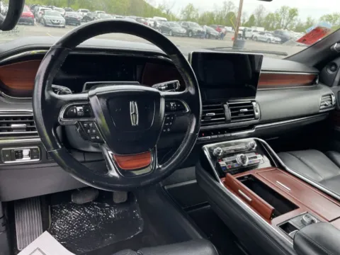 Another view of 2022 Lincoln Navigator L Reserve for sale in Columbus, OH at SAVVY AUTO SALES LLC