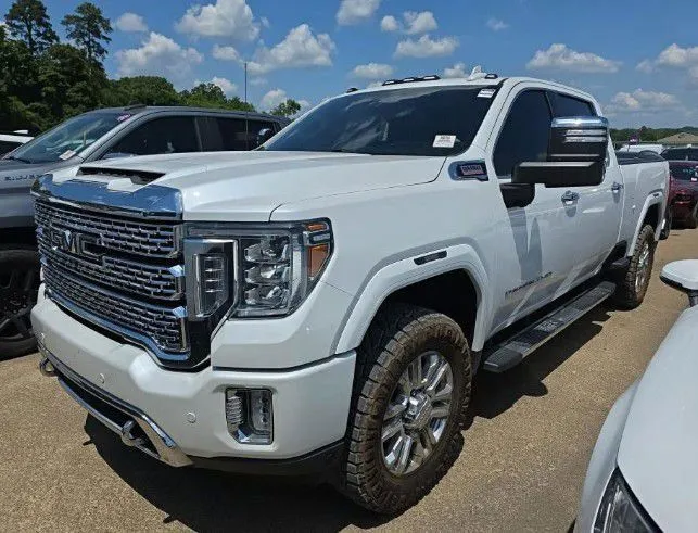 2020 GMC Sierra 4WD Crew Cab Standard Box Denali's photo
