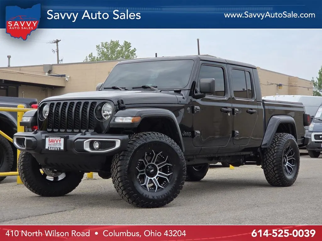 Black 2023 Jeep Gladiator Sport S for sale in Columbus, OH