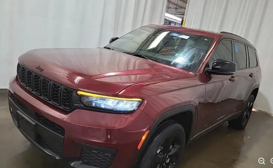 Red 2022 Jeep Grand Cherokee L Altitude for sale in Columbus, OH
