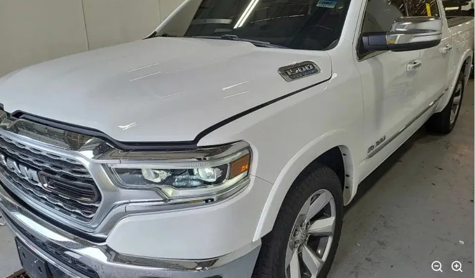 2022 RAM 1500 Limited 4x4 Crew Cab 5'7's photo