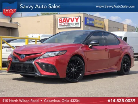 Black 2022 Toyota Camry Hybrid XSE for sale in Columbus, OH