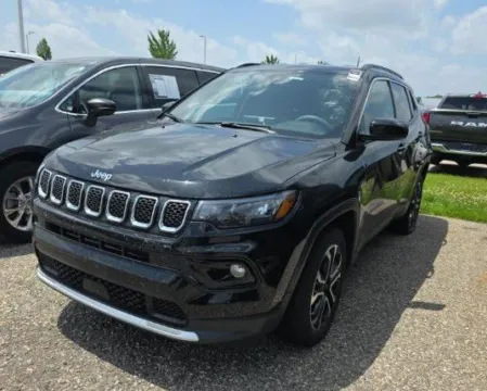 Black 2023 Jeep Compass Limited for sale in Columbus, OH