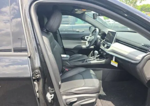 Photos of 2023 Jeep Compass Limited for sale in Columbus, OH at SAVVY AUTO SALES LLC