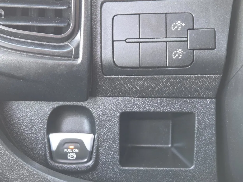 Ram ProMaster 2500 photo 29