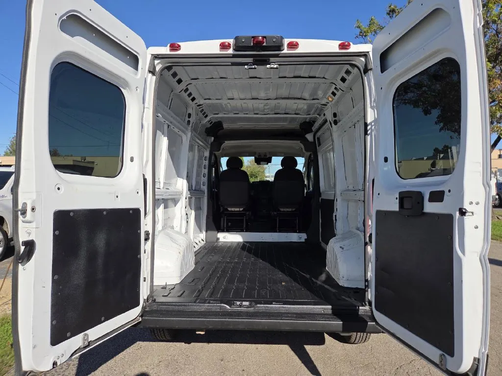 Ram ProMaster 2500 photo 15