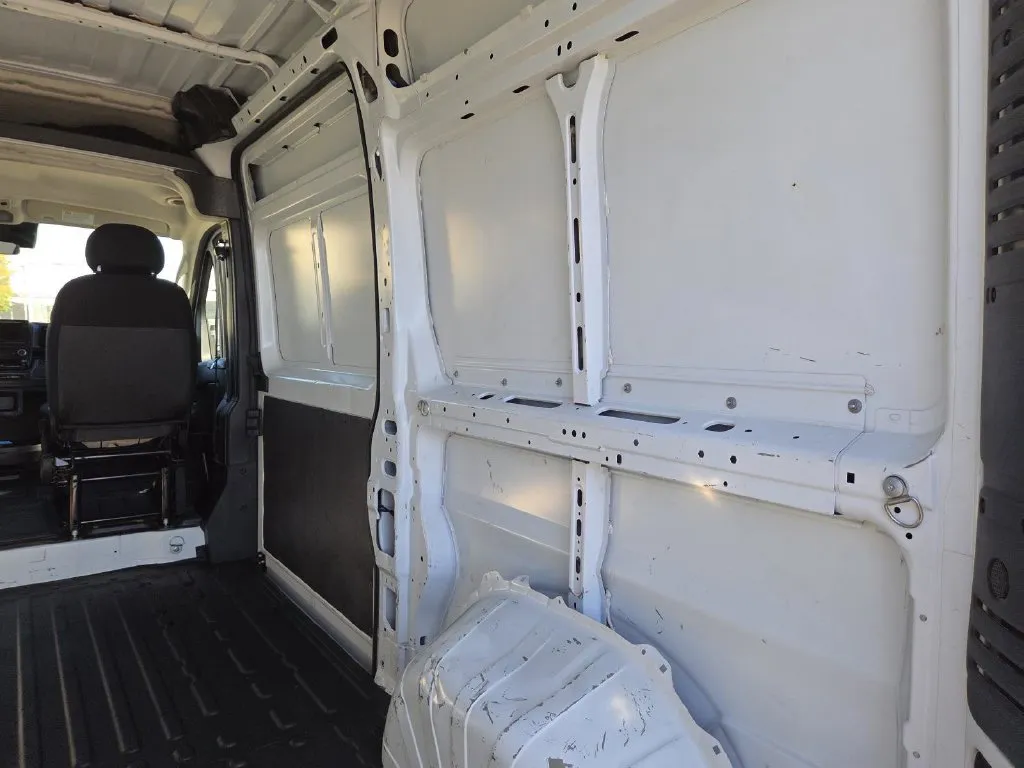 Ram ProMaster 2500 photo 17