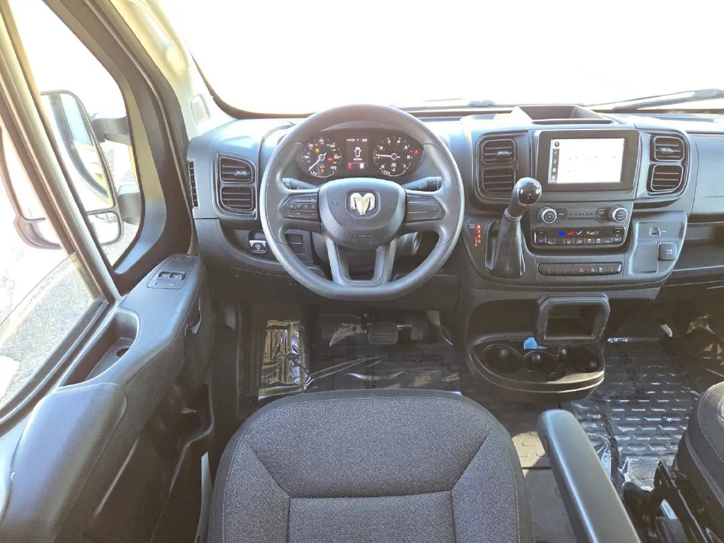 Ram ProMaster 2500 photo 21