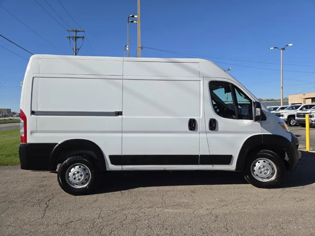 Ram ProMaster 2500 photo 14