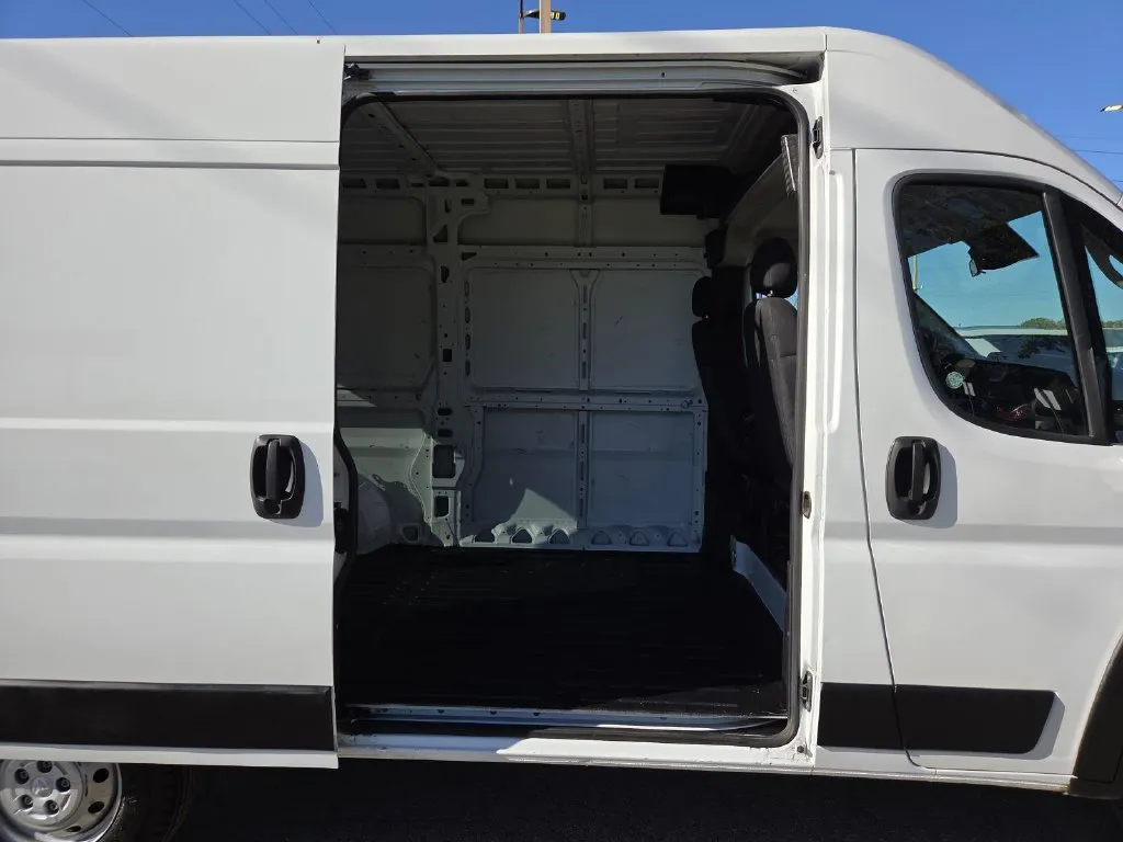 Ram ProMaster 2500 photo 18