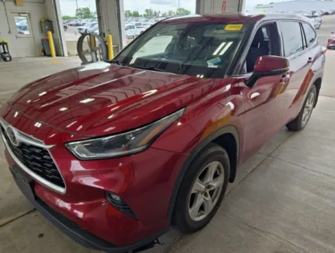 Unknown 2021 Toyota Highlander LE for sale in Columbus, OH