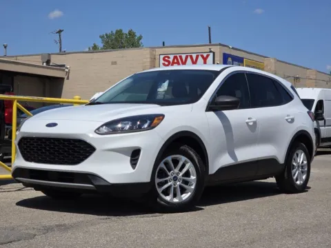 White 2022 Ford Escape SE for sale in Columbus, OH