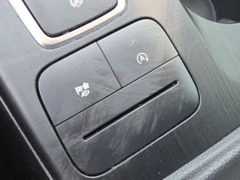 More photos of 2022 Ford Escape SE at SAVVY AUTO SALES LLC, OH